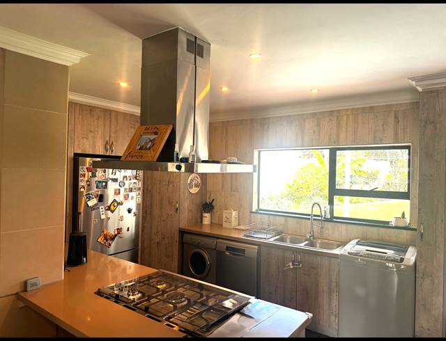 4 BEDROOM HOUSE FOR SALE IN BUURENDAL